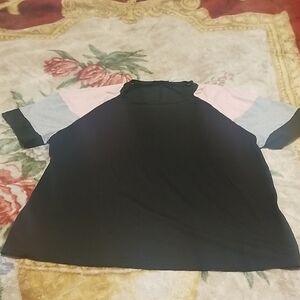 SHEIN Curve Black Top